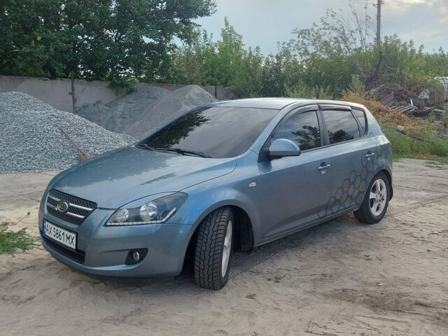 Синій Кіа Сід, об'ємом двигуна 1.6 л та пробігом 250 тис. км за 5200 $, фото 1 на Automoto.ua