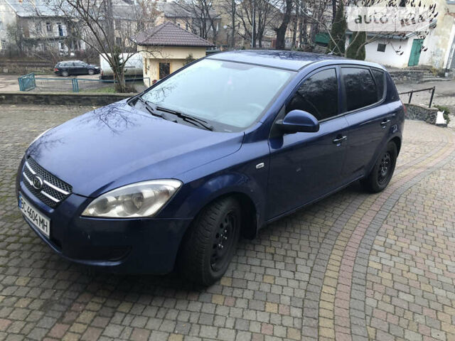 Синий Киа Сид, объемом двигателя 1.4 л и пробегом 265 тыс. км за 4600 $, фото 1 на Automoto.ua