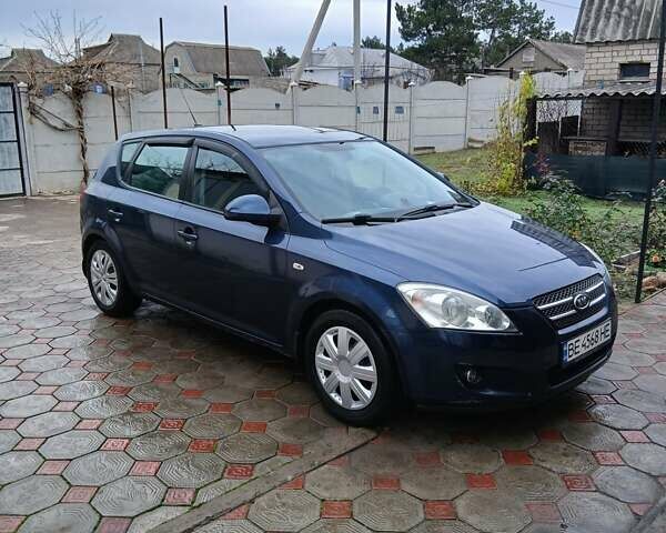 Синій Кіа Сід, об'ємом двигуна 2 л та пробігом 215 тис. км за 3850 $, фото 1 на Automoto.ua