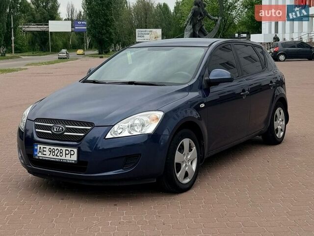 Синий Киа Сид, объемом двигателя 1.4 л и пробегом 170 тыс. км за 5600 $, фото 1 на Automoto.ua