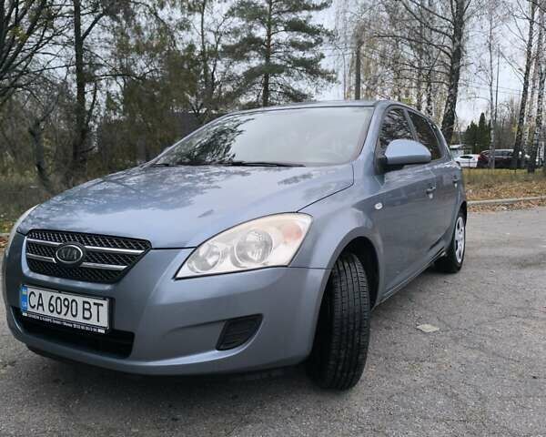 Синій Кіа Сід, об'ємом двигуна 1.59 л та пробігом 227 тис. км за 5400 $, фото 1 на Automoto.ua