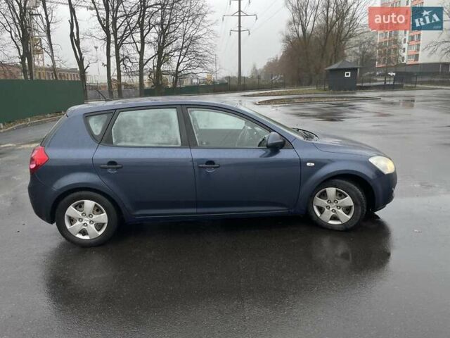 Синій Кіа Сід, об'ємом двигуна 1.6 л та пробігом 225 тис. км за 4999 $, фото 1 на Automoto.ua