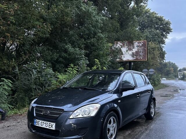 Синий Киа Сид, объемом двигателя 1.6 л и пробегом 252 тыс. км за 3300 $, фото 1 на Automoto.ua