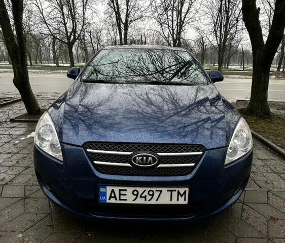 Синий Киа Сид, объемом двигателя 1.6 л и пробегом 202 тыс. км за 6000 $, фото 1 на Automoto.ua