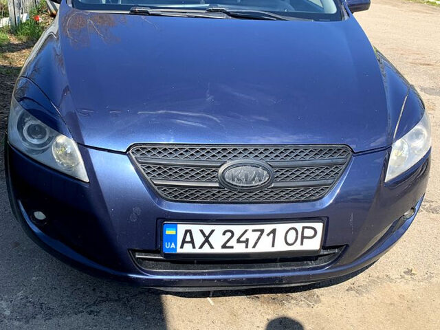 Синий Киа Сид, объемом двигателя 1.4 л и пробегом 230 тыс. км за 4500 $, фото 1 на Automoto.ua