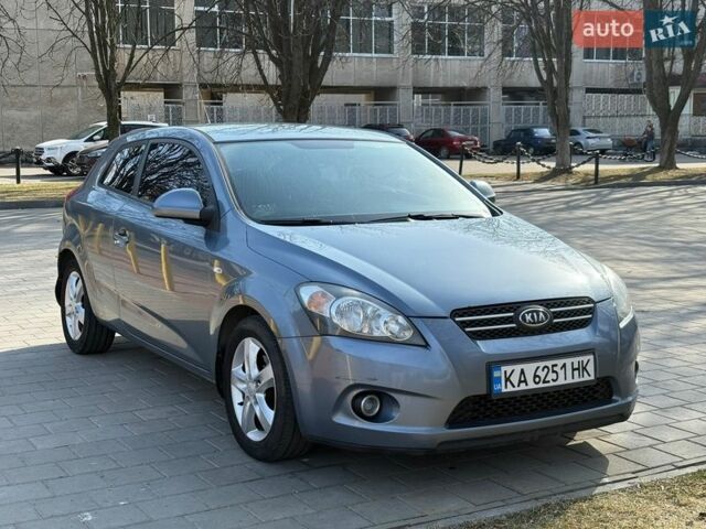 Синий Киа Сид, объемом двигателя 1.6 л и пробегом 225 тыс. км за 5300 $, фото 1 на Automoto.ua