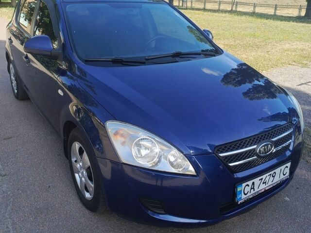 Синій Кіа Сід, об'ємом двигуна 1.4 л та пробігом 200 тис. км за 4400 $, фото 1 на Automoto.ua