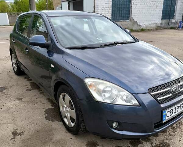Кіа Сід 2008 у Чернігові на Automoto.ua Синій Кіа Сід, об'ємом двигуна 1.58 л та пробігом 300 тис. км за 4700 $, фото 1 на Automoto.ua