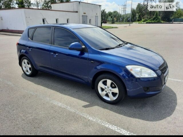 Синій Кіа Сід, об'ємом двигуна 2 л та пробігом 204 тис. км за 6500 $, фото 1 на Automoto.ua