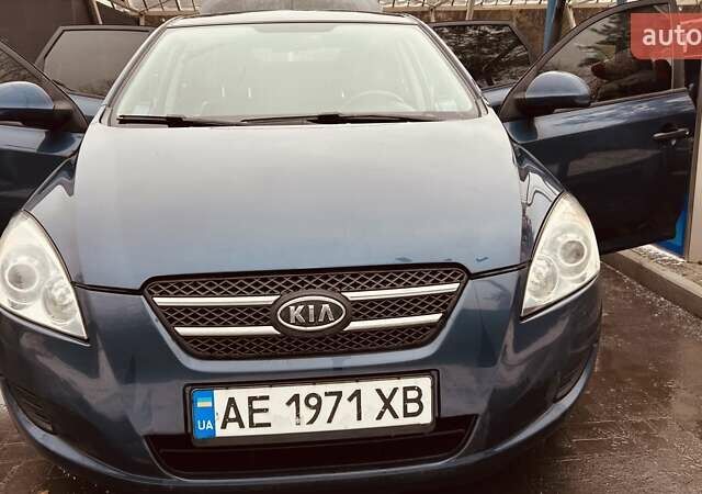 Синий Киа Сид, объемом двигателя 1.6 л и пробегом 349 тыс. км за 5000 $, фото 1 на Automoto.ua