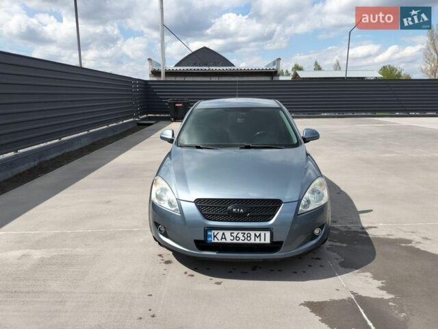 Синий Киа Сид, объемом двигателя 1.6 л и пробегом 390 тыс. км за 5700 $, фото 1 на Automoto.ua