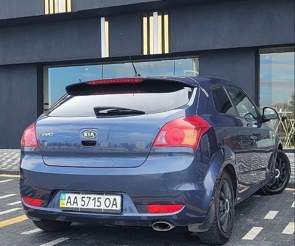 Синий Киа Сид, объемом двигателя 1.4 л и пробегом 206 тыс. км за 4900 $, фото 1 на Automoto.ua