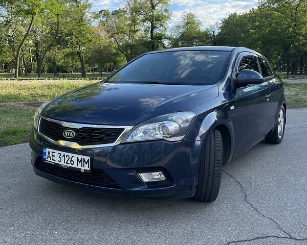 Синий Киа Сид, объемом двигателя 1.4 л и пробегом 336 тыс. км за 5200 $, фото 1 на Automoto.ua