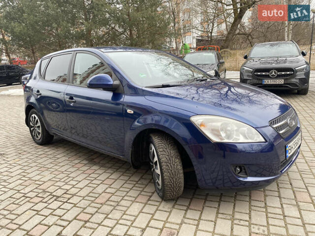 Синій Кіа Сід, об'ємом двигуна 1.4 л та пробігом 205 тис. км за 4600 $, фото 1 на Automoto.ua