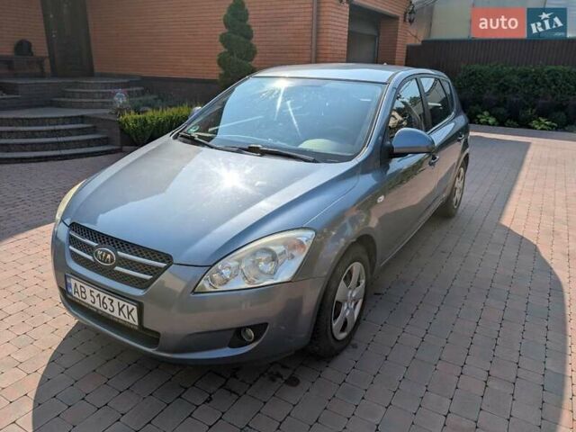 Синий Киа Сид, объемом двигателя 1.4 л и пробегом 200 тыс. км за 5500 $, фото 1 на Automoto.ua