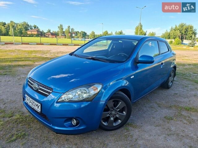 Синій Кіа Сід, об'ємом двигуна 1.59 л та пробігом 147 тис. км за 6800 $, фото 1 на Automoto.ua