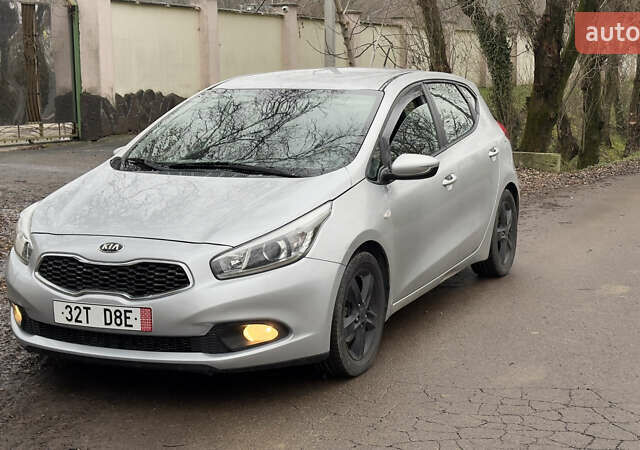 Синий Киа Сид, объемом двигателя 1.4 л и пробегом 210 тыс. км за 6700 $, фото 1 на Automoto.ua
