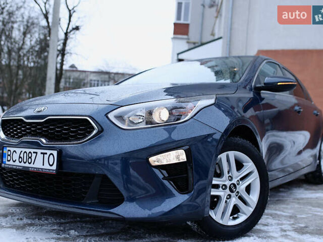 Синий Киа Сид, объемом двигателя 1.59 л и пробегом 34 тыс. км за 19000 $, фото 1 на Automoto.ua