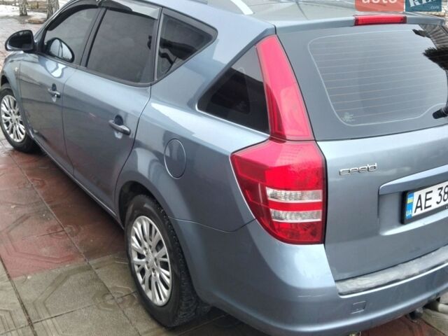 Синий Киа Сид, объемом двигателя 1.6 л и пробегом 251 тыс. км за 5200 $, фото 1 на Automoto.ua