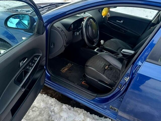 Синій Кіа Сід, об'ємом двигуна 2 л та пробігом 250 тис. км за 3800 $, фото 1 на Automoto.ua
