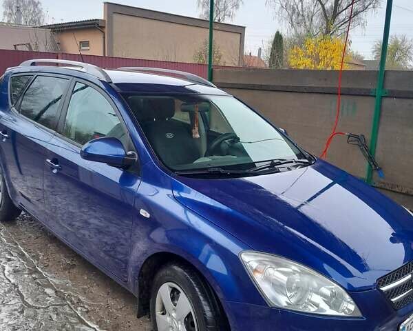 Синий Киа Сид, объемом двигателя 1.59 л и пробегом 215 тыс. км за 5300 $, фото 1 на Automoto.ua