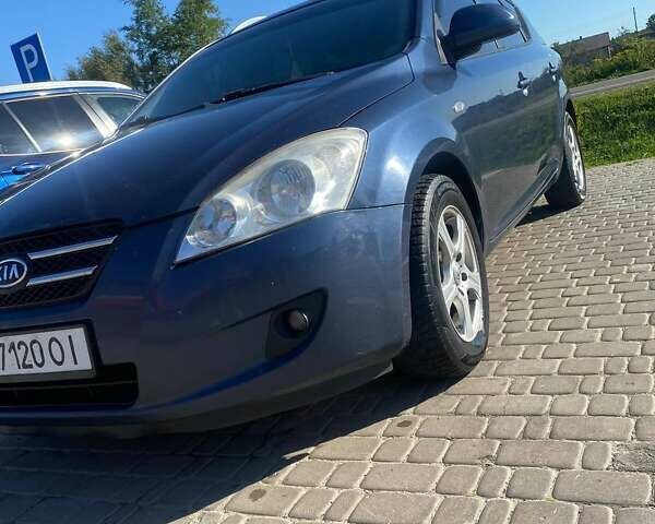 Синій Кіа Сід, об'ємом двигуна 1.58 л та пробігом 270 тис. км за 5000 $, фото 1 на Automoto.ua
