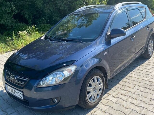 Синий Киа Сид, объемом двигателя 1.58 л и пробегом 310 тыс. км за 5250 $, фото 1 на Automoto.ua