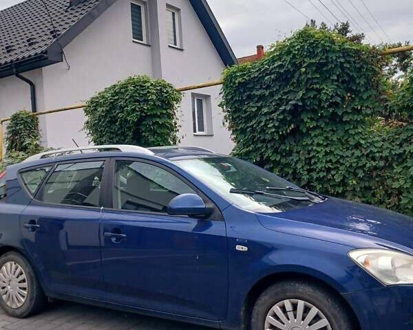 Синій Кіа Сід, об'ємом двигуна 1.6 л та пробігом 206 тис. км за 6000 $, фото 1 на Automoto.ua