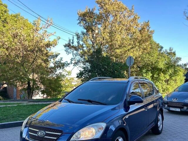 Синий Киа Сид, объемом двигателя 1.59 л и пробегом 280 тыс. км за 5500 $, фото 1 на Automoto.ua