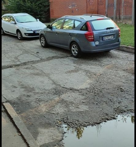 Синий Киа Сид, объемом двигателя 1.59 л и пробегом 233 тыс. км за 5400 $, фото 1 на Automoto.ua
