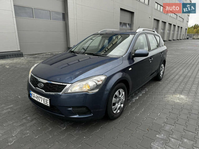 Киа Сид 2009 в Киеве на Automoto.ua Синий Киа Сид, объемом двигателя 1.4 л и пробегом 293 тыс. км за 5200 $, фото 1 на Automoto.ua