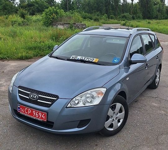 Синий Киа Сид, объемом двигателя 1.4 л и пробегом 178 тыс. км за 5500 $, фото 1 на Automoto.ua