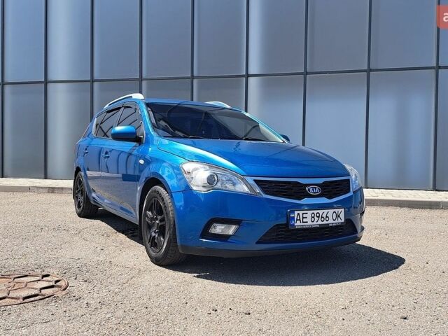 Синий Киа Сид, объемом двигателя 1.4 л и пробегом 239 тыс. км за 4500 $, фото 1 на Automoto.ua
