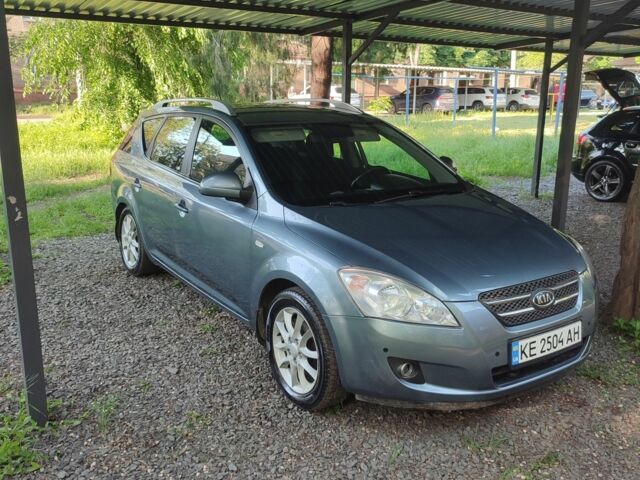 Синий Киа Сид, объемом двигателя 1.6 л и пробегом 268 тыс. км за 5000 $, фото 1 на Automoto.ua