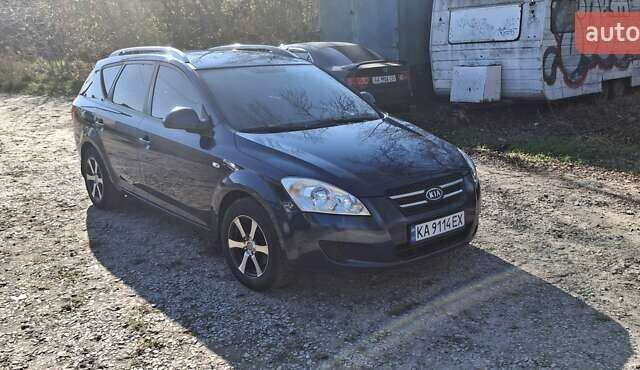 Синий Киа Сид, объемом двигателя 1.6 л и пробегом 310 тыс. км за 5500 $, фото 1 на Automoto.ua