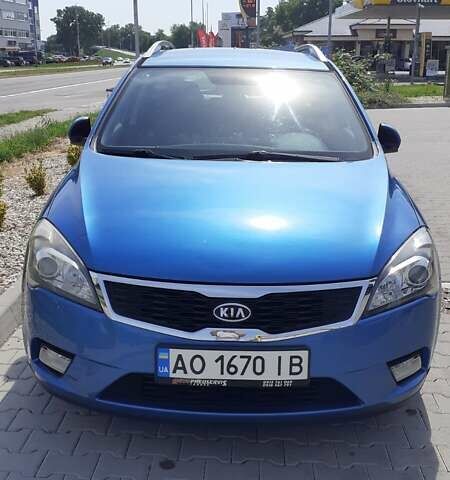 Синий Киа Сид, объемом двигателя 1.58 л и пробегом 320 тыс. км за 5388 $, фото 1 на Automoto.ua