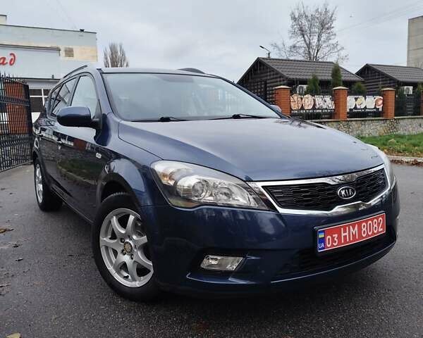 Синий Киа Сид, объемом двигателя 1.4 л и пробегом 217 тыс. км за 6200 $, фото 1 на Automoto.ua