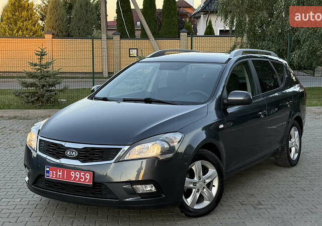 Синий Киа Сид, объемом двигателя 1.4 л и пробегом 197 тыс. км за 6199 $, фото 1 на Automoto.ua