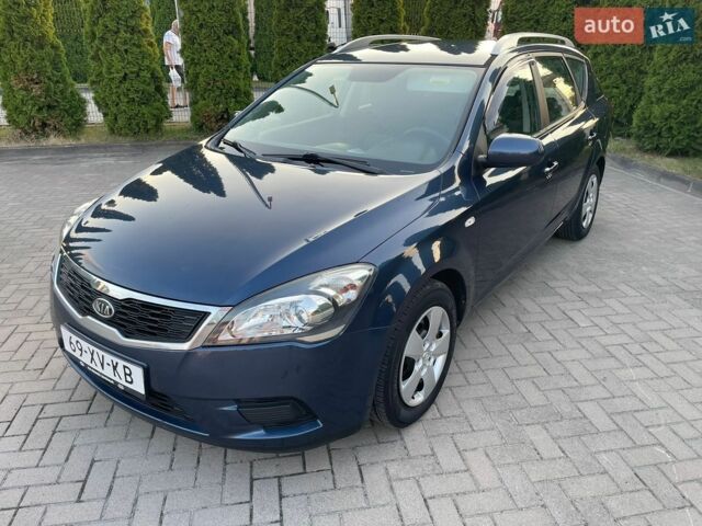 Синий Киа Сид, объемом двигателя 1.4 л и пробегом 209 тыс. км за 6550 $, фото 1 на Automoto.ua