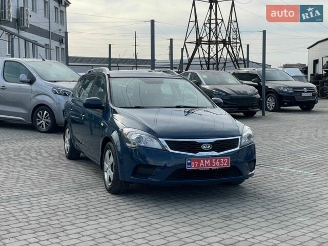 Синій Кіа Сід, об'ємом двигуна 1.4 л та пробігом 200 тис. км за 6750 $, фото 1 на Automoto.ua