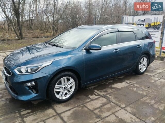 Синий Киа Сид, объемом двигателя 1.6 л и пробегом 144 тыс. км за 11700 $, фото 1 на Automoto.ua