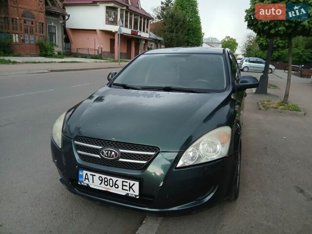 Зелений Кіа Сід, об'ємом двигуна 1.4 л та пробігом 180 тис. км за 3100 $, фото 1 на Automoto.ua