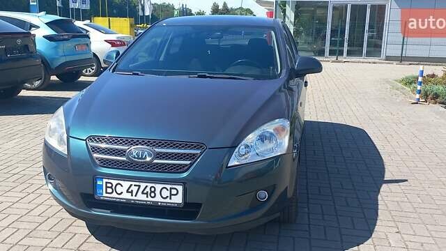 Зеленый Киа Сид, объемом двигателя 1.59 л и пробегом 217 тыс. км за 7300 $, фото 1 на Automoto.ua