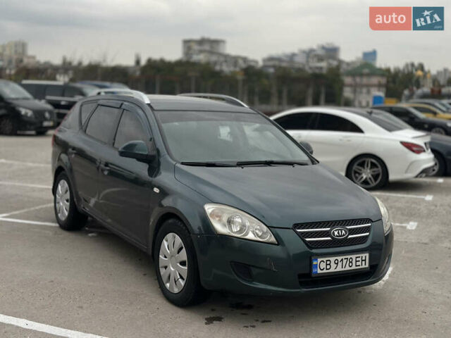 Зеленый Киа Сид, объемом двигателя 1.59 л и пробегом 290 тыс. км за 6000 $, фото 1 на Automoto.ua