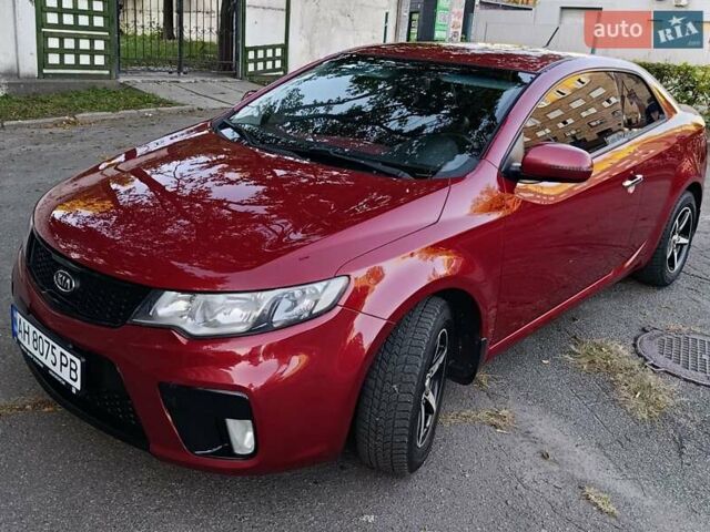 Красный Киа Cerato KOUP, объемом двигателя 2 л и пробегом 220 тыс. км за 8800 $, фото 1 на Automoto.ua
