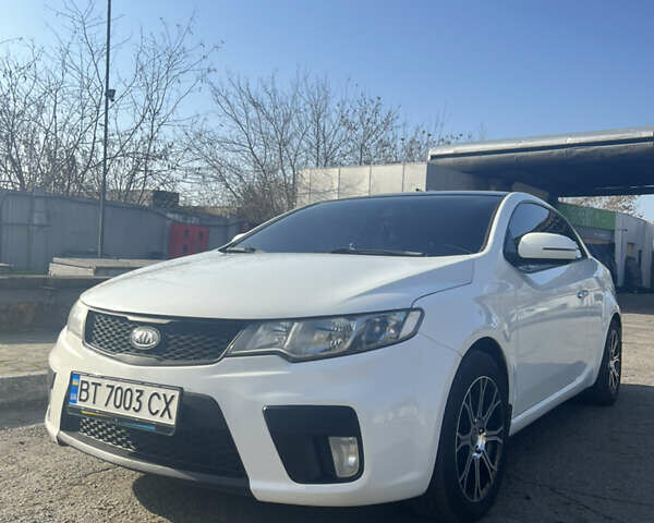 Белый Киа Черато, объемом двигателя 2 л и пробегом 213 тыс. км за 8600 $, фото 1 на Automoto.ua