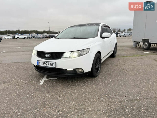 Белый Киа Черато, объемом двигателя 1.59 л и пробегом 168 тыс. км за 4350 $, фото 1 на Automoto.ua