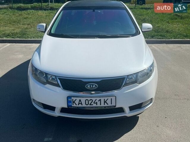Белый Киа Черато, объемом двигателя 1.59 л и пробегом 218 тыс. км за 7300 $, фото 1 на Automoto.ua
