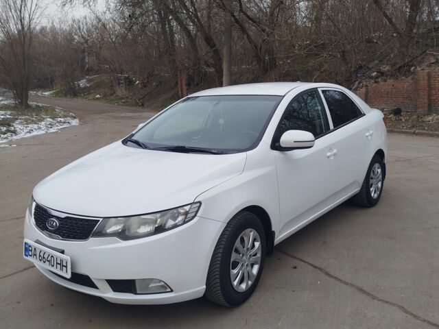 Белый Киа Черато, объемом двигателя 1.6 л и пробегом 221 тыс. км за 6700 $, фото 1 на Automoto.ua