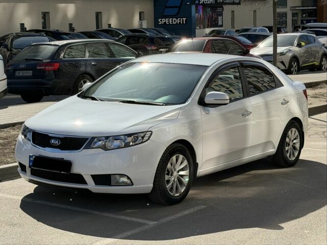 Белый Киа Черато, объемом двигателя 2 л и пробегом 127 тыс. км за 7700 $, фото 1 на Automoto.ua